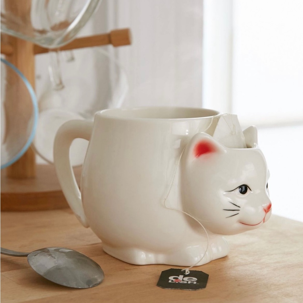Cat mug with tea bag holder